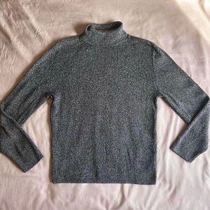 Reference Point Turtleneck Sweater – Size Large